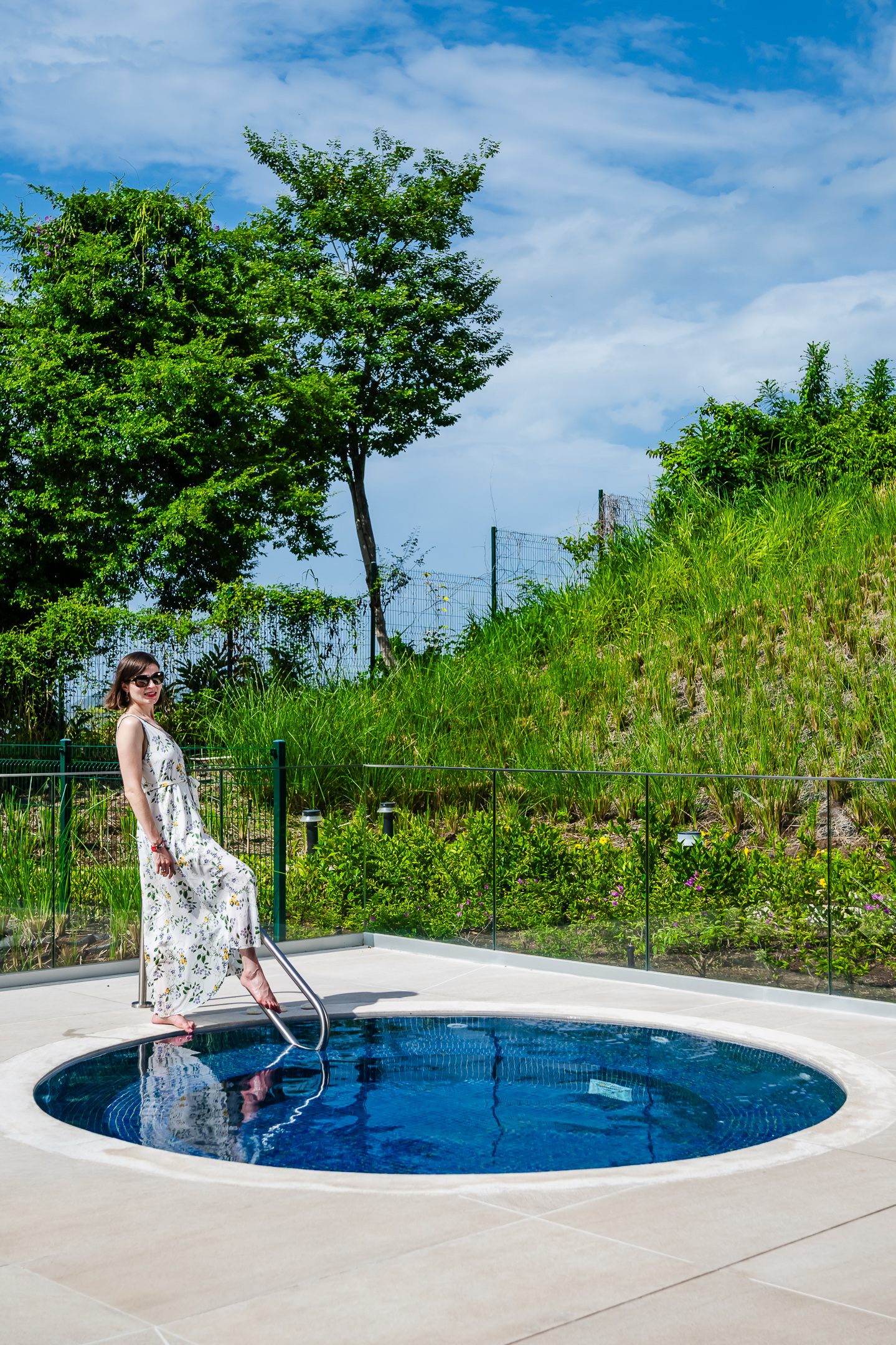 enjoy complimentary access to the luxury pool at the Reserva Conchal Clubhouse, where Marina Salley, Head of Investor Relations, loves to unwind by the resort’s jacuzzi surrounded by lush tropical gardens and ocean views