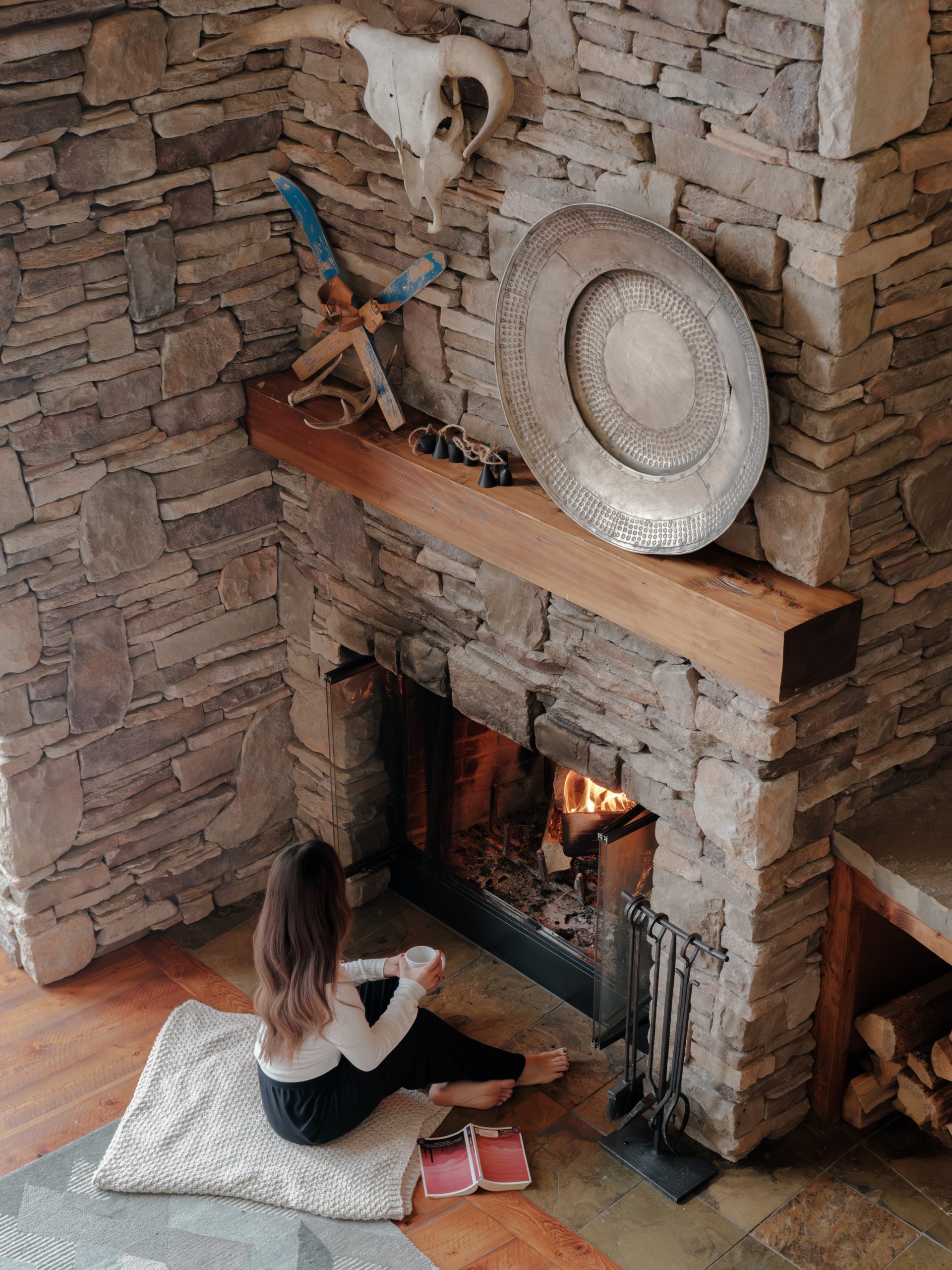 Luxury Mountain home in Big Sky Resort featuring vaulted ceilings and cozy interiors for a relaxing vacation with your family and friends