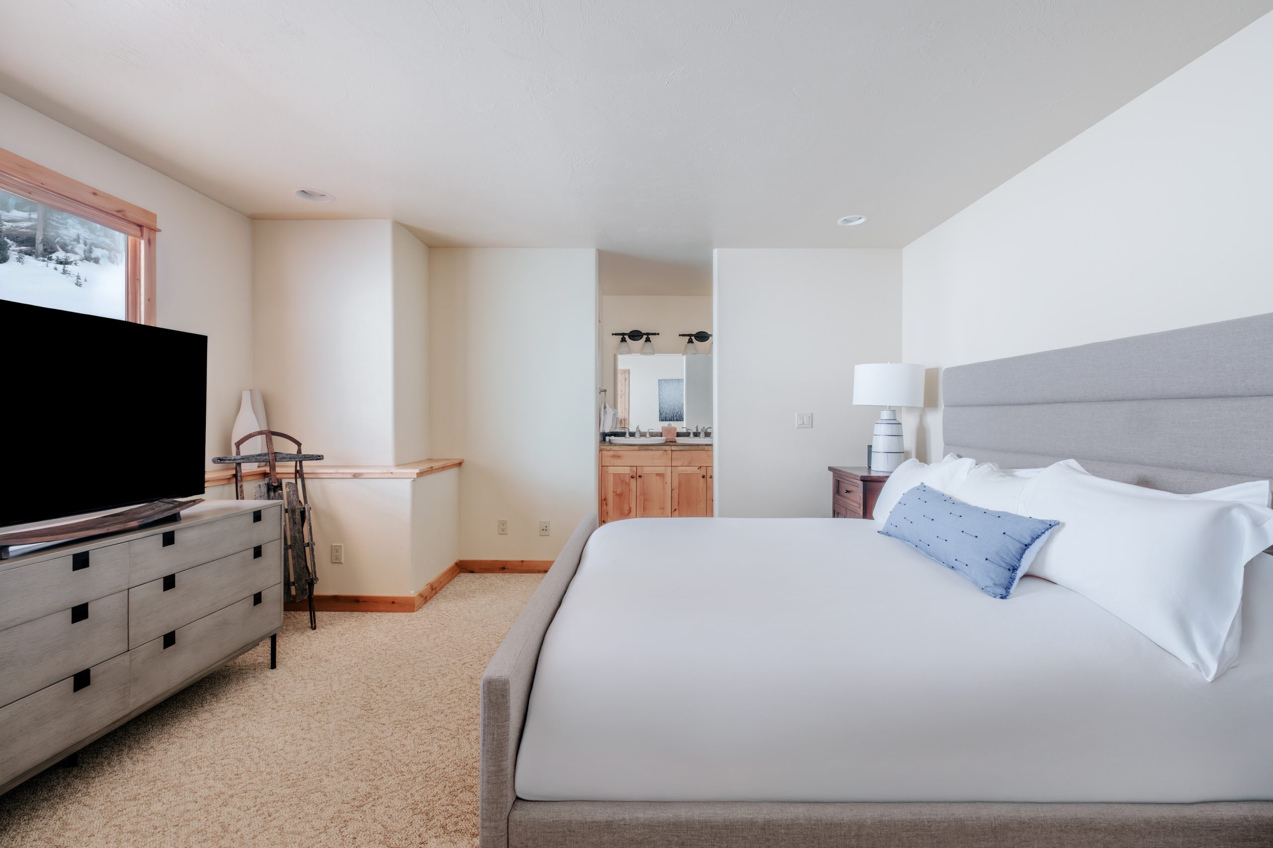 Cozy mountain bedroom retreat at Big Sky Resort.