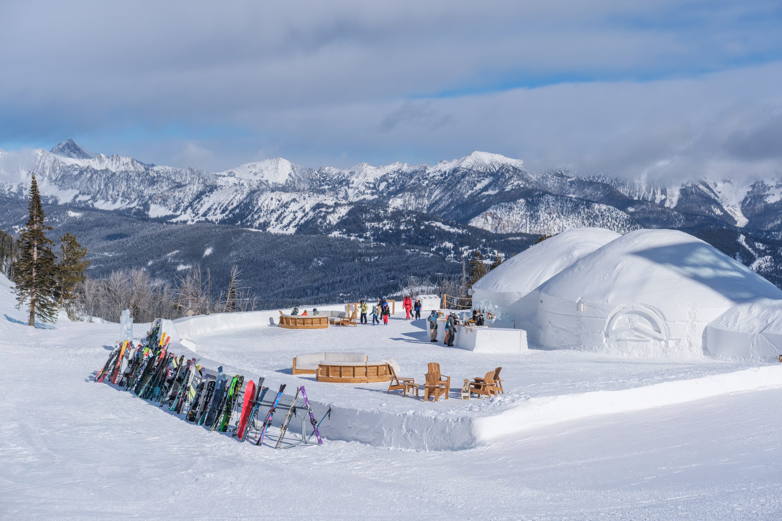 Breathtaking Montana mountain views near Big Sky ski slopes.