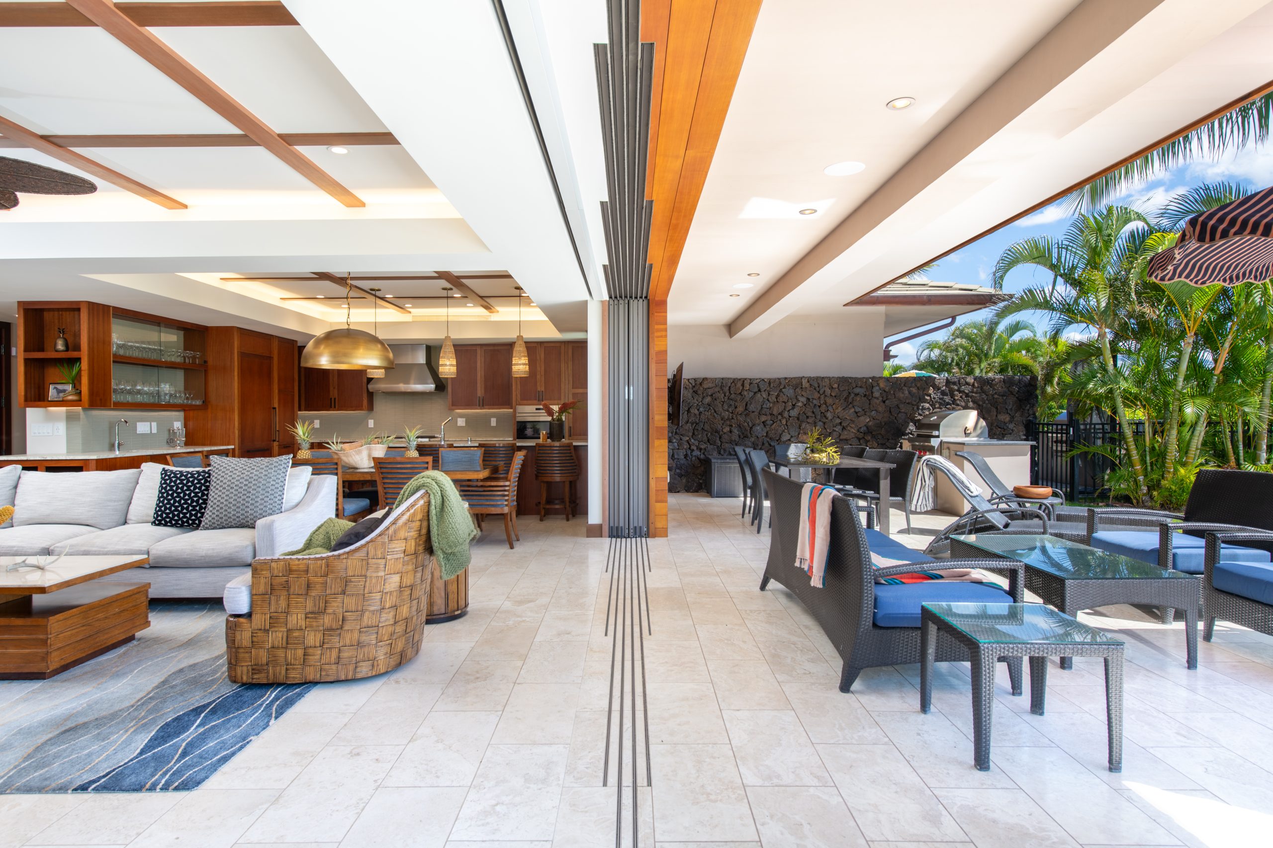 Mauna Lani Living Room and Pool Lounge Area Details