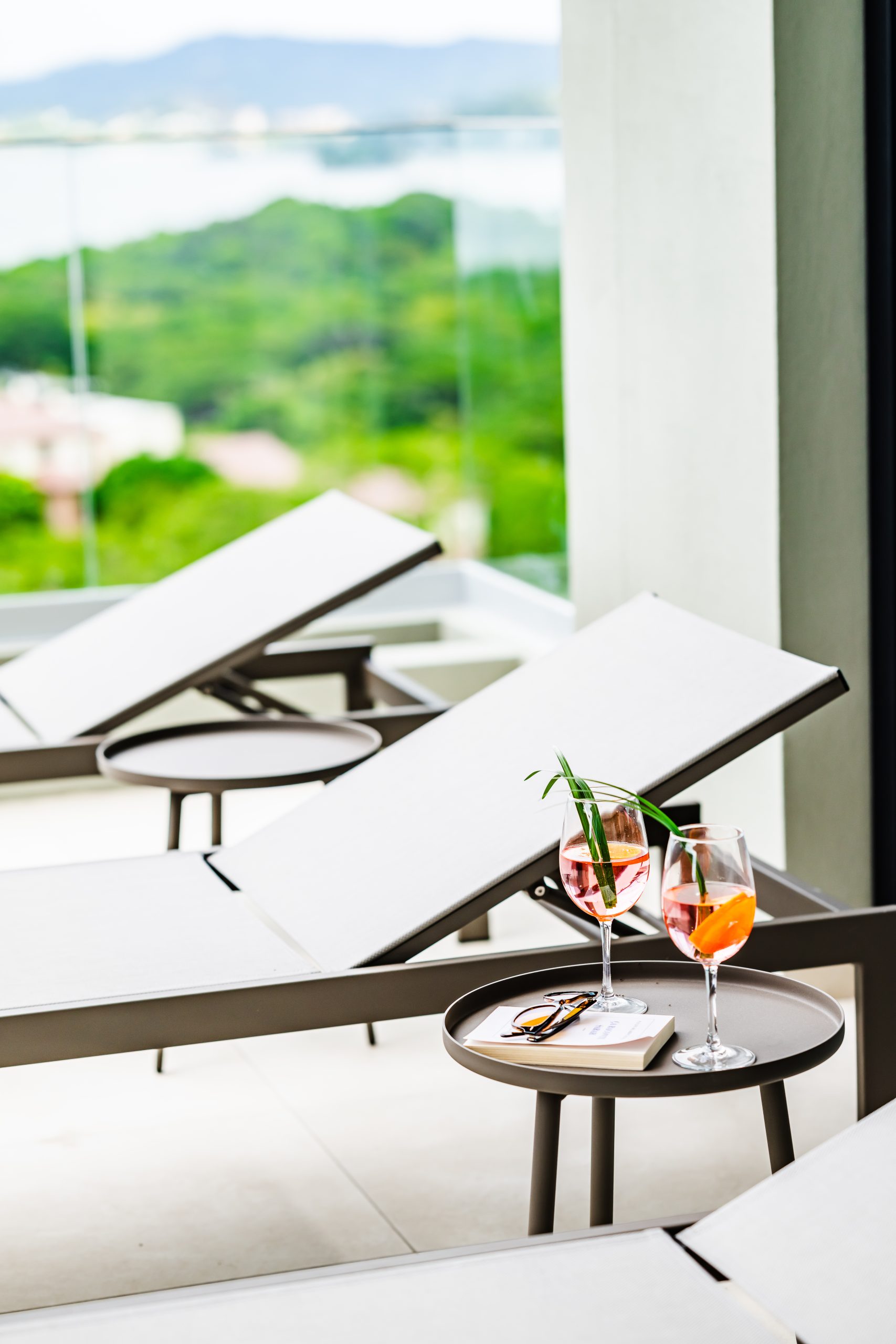 Solaris Reserva Conchal Penthouse Pool and Lounge Area