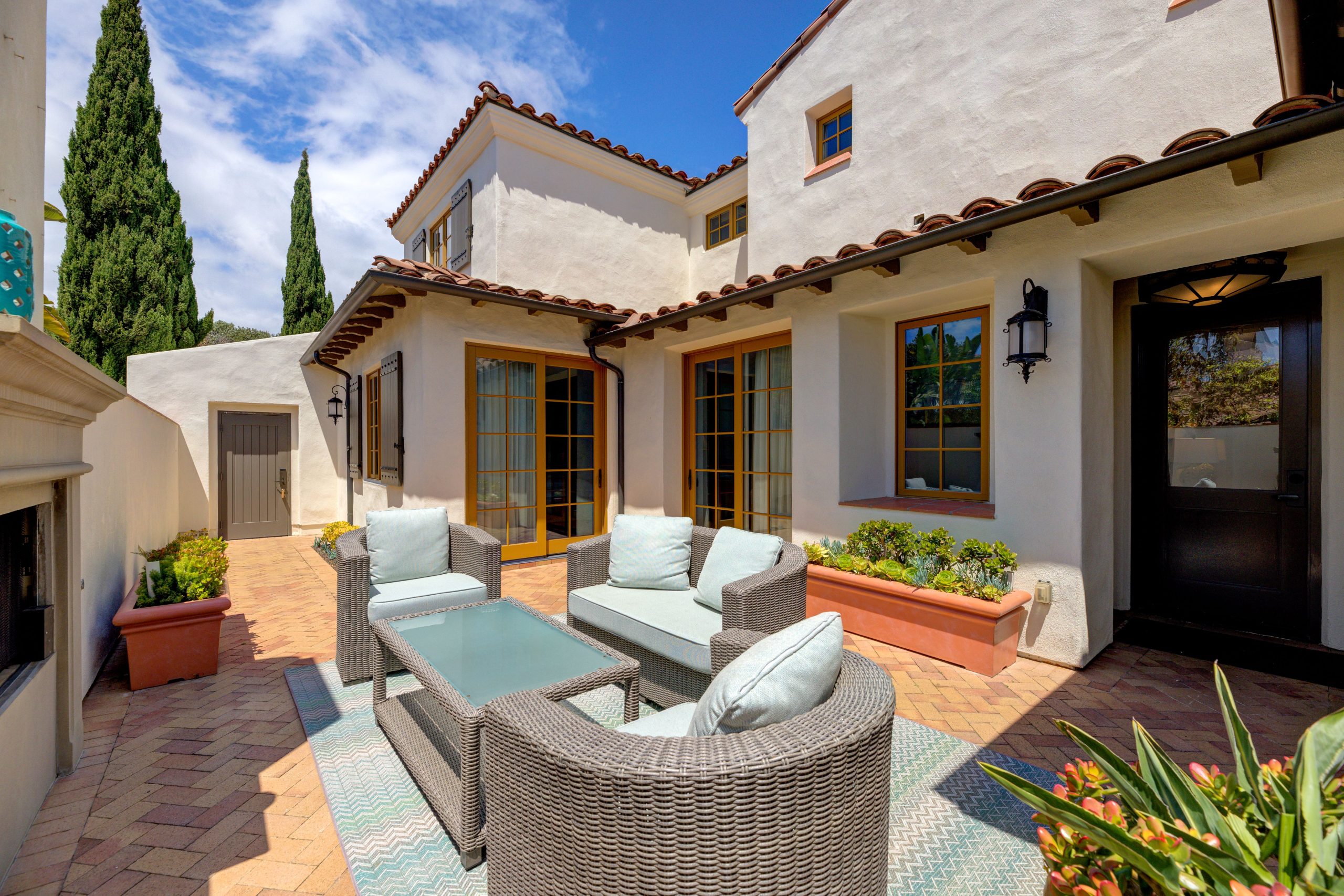 Terranea Resort villa outdoor patio with fireplace