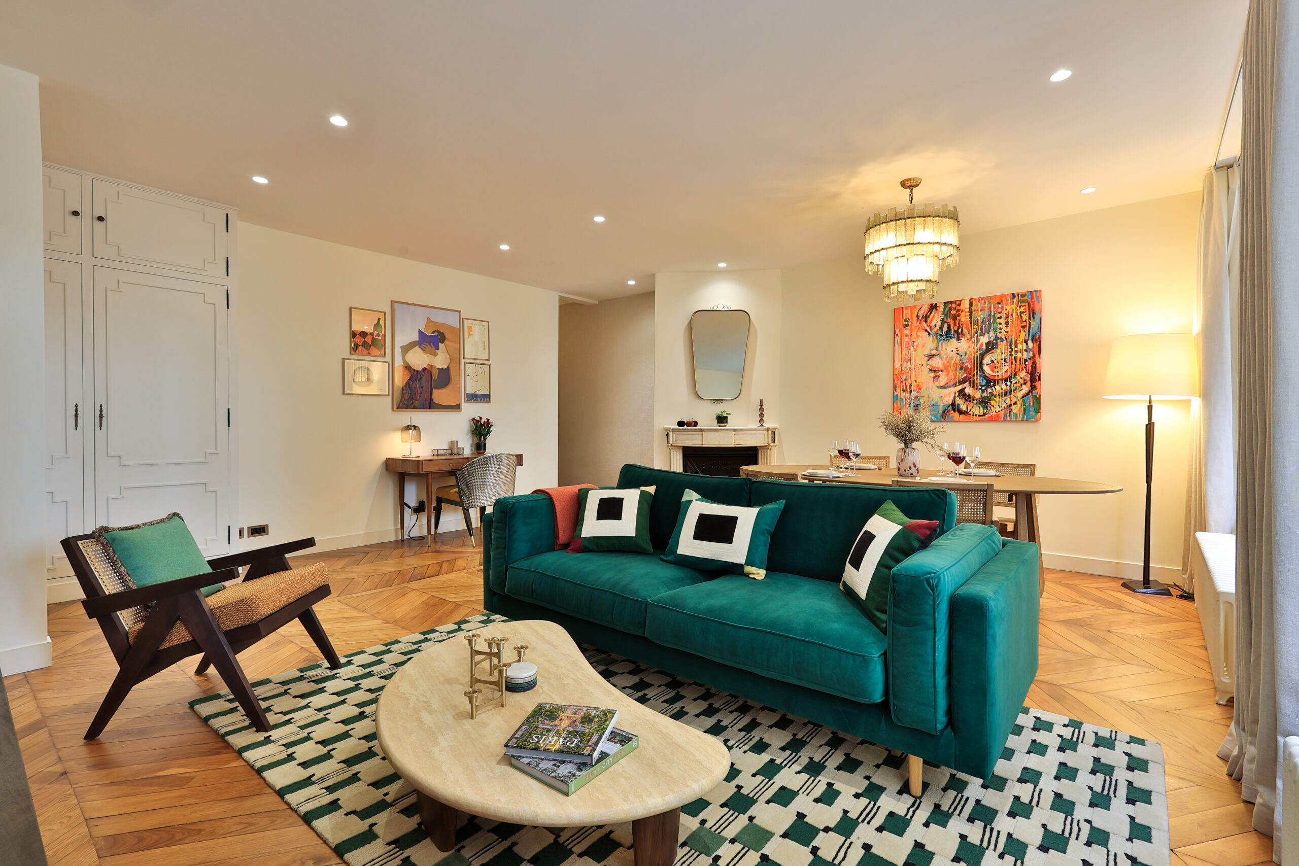 Elegant interior with beautiful views of Paris at Apartment Île Saint-Louis